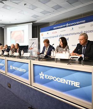 Фотоотчет Quacol Москва 2018 Фотограф от EndoExpert