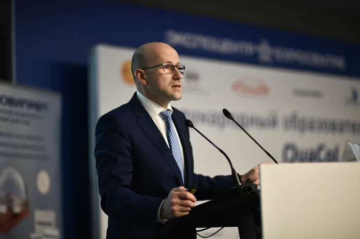  Никонов Евгений Леонидович